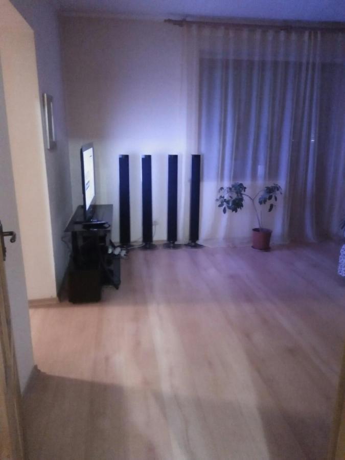 Бастионная 1/36 Apartment Kiev Luaran gambar